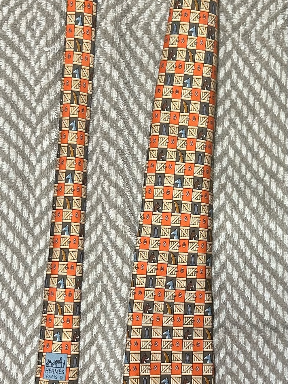 Hermes Orange, Brown and Tan Equestrian Stable Print Silk Tie - Picture 4 of 4